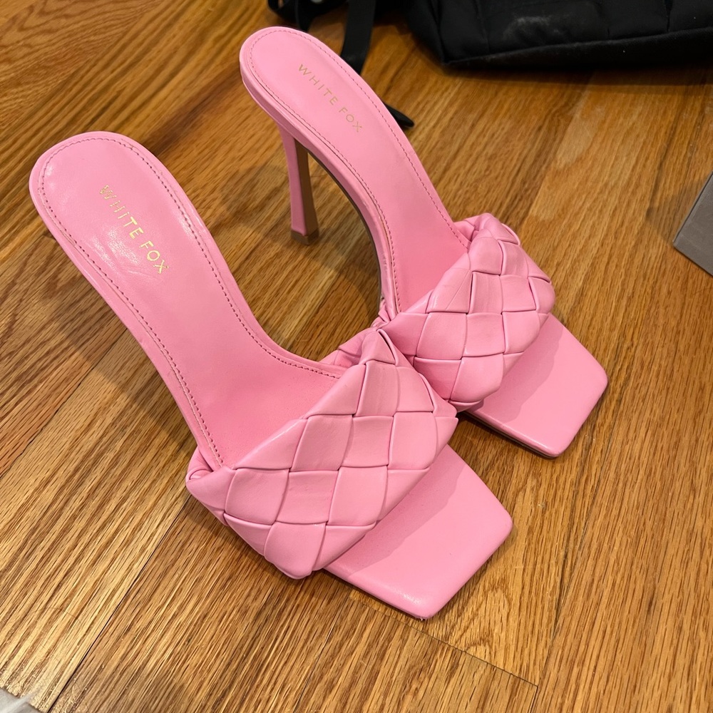 White fox pink heels